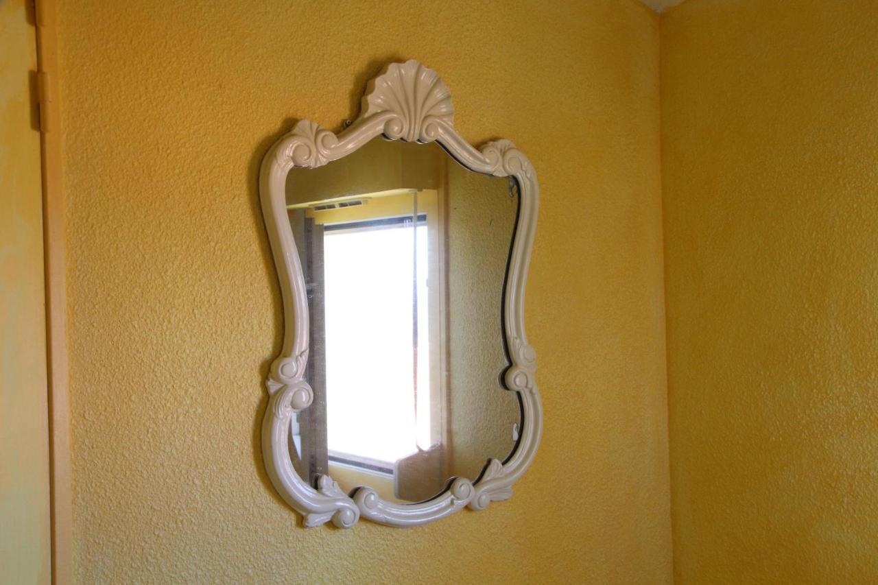 Apartamento De La Couleur Aux Marquises La Londe-les-Maures Exterior foto